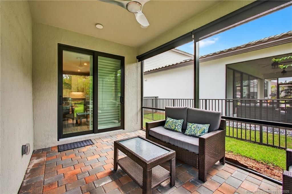 516 SE Villandry Way, Port Saint Lucie, FL 34984 Photo