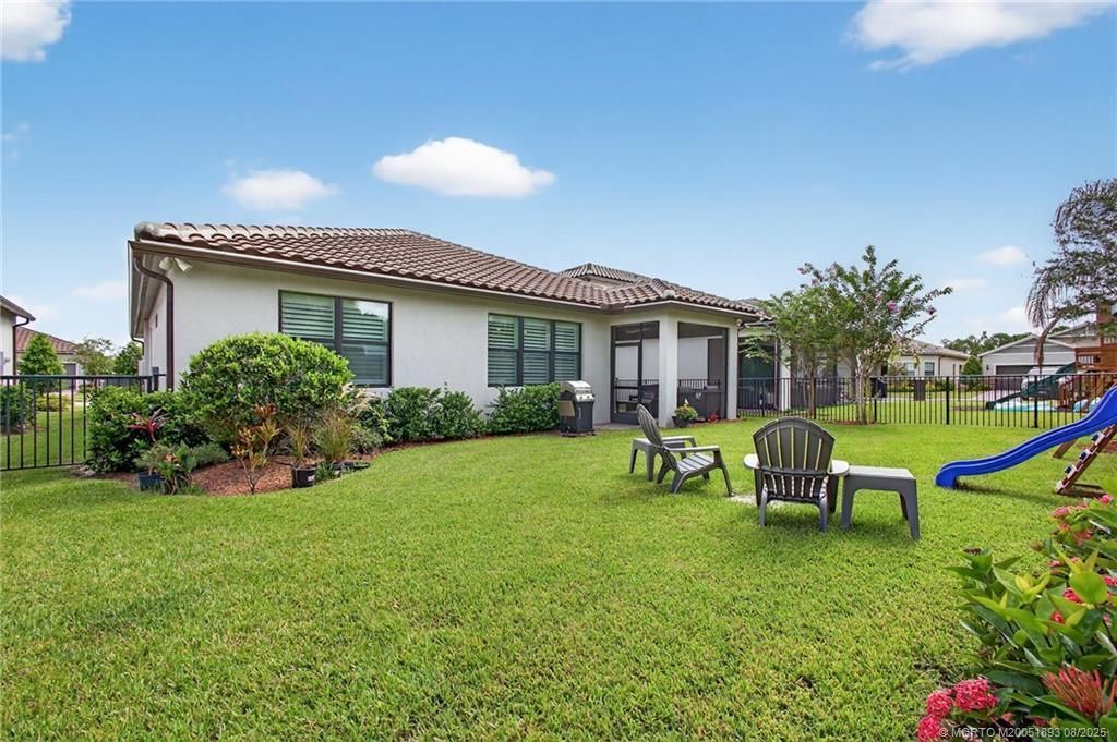 516 SE Villandry Way, Port Saint Lucie, FL 34984 Photo