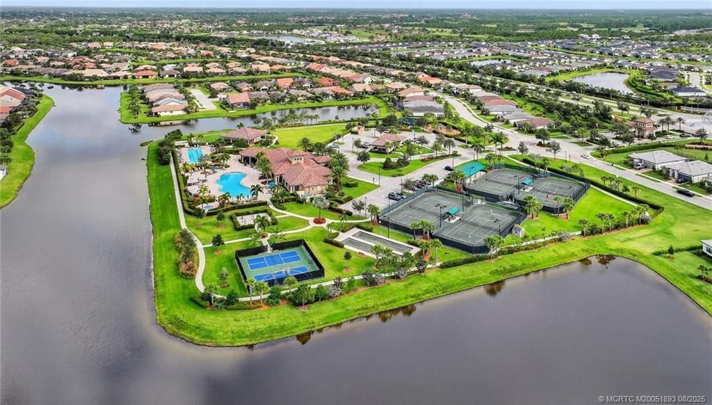 516 SE Villandry Way, Port Saint Lucie, FL 34984 Photo