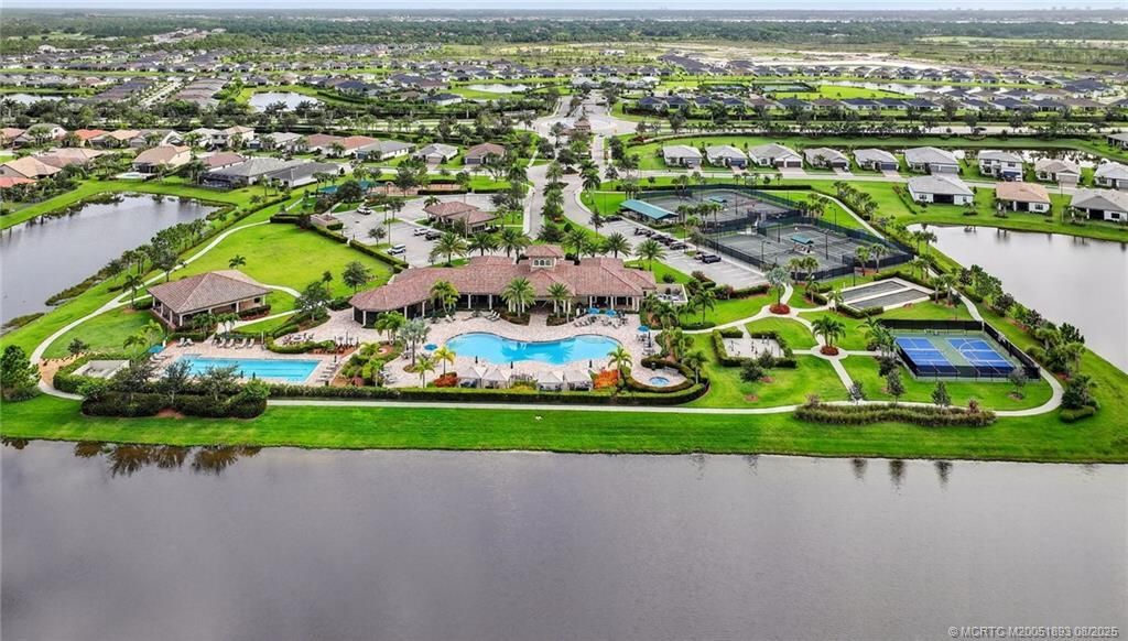 516 SE Villandry Way, Port Saint Lucie, FL 34984 Photo