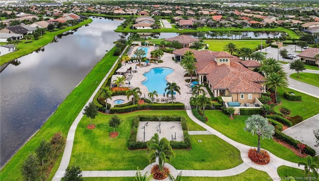 516 SE Villandry Way, Port Saint Lucie, FL 34984 Photo