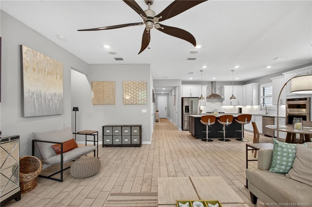 516 SE Villandry Way, Port Saint Lucie, FL 34984 Photo