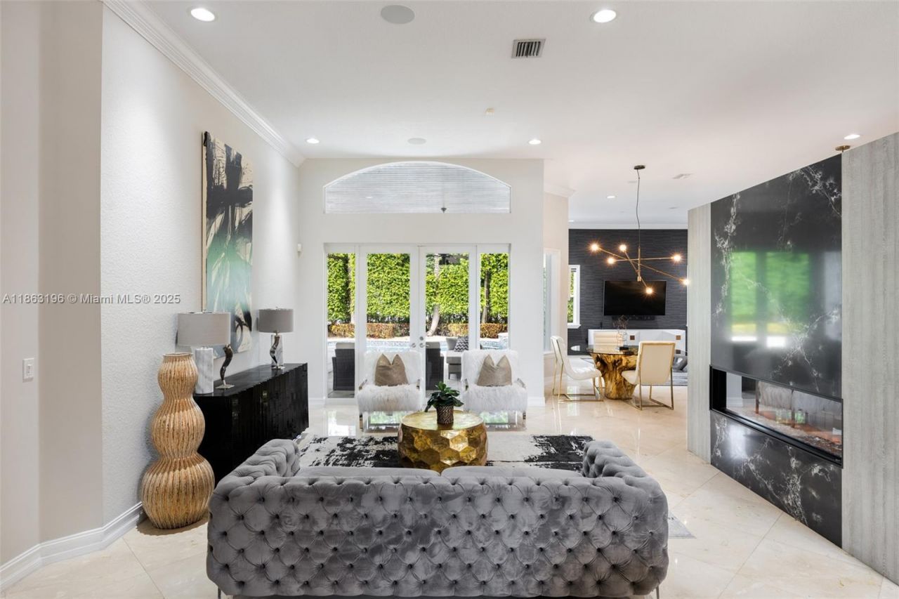 9445 SW 68th St, Miami, FL 33173 Photo