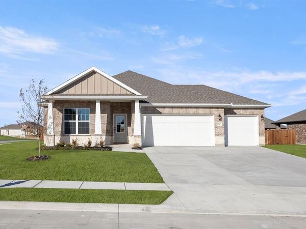 218 Briarwood Drive, Nevada, TX 75173