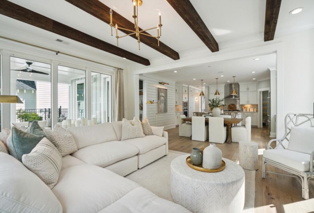 1261 Harriman Lane Photo 5