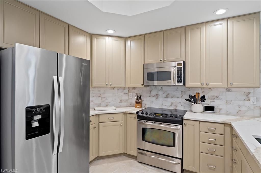 5793 Cape Harbour Dr, Unit 1111, Cape Coral, FL 33914 Photo