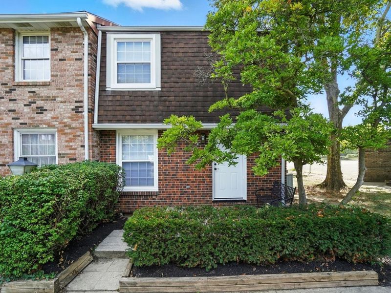 2367 Hardesty Drive N, Unit 1-1, Columbus, OH 43204 Photo 1