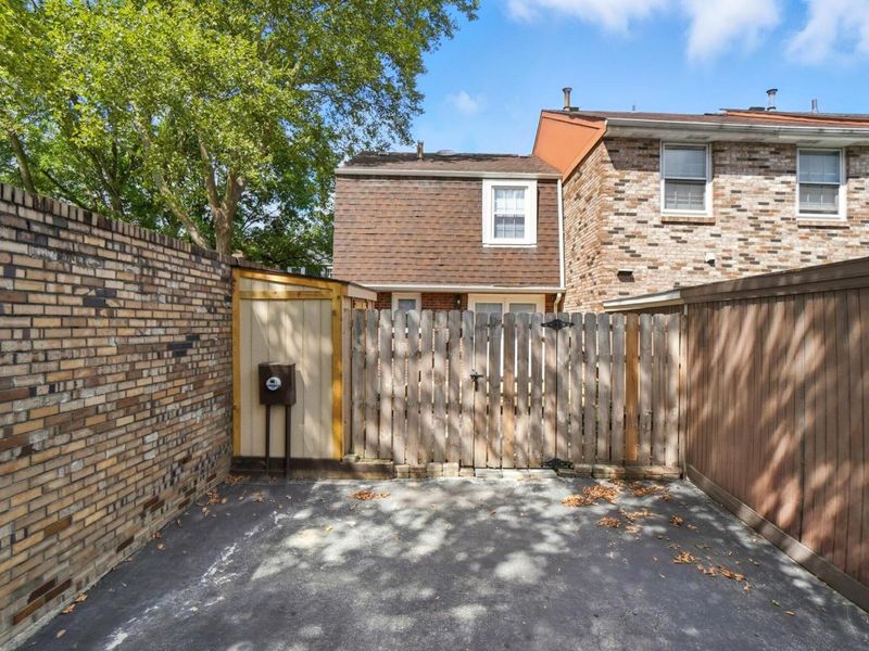 2367 Hardesty Drive N, Unit 1-1, Columbus, OH 43204 Photo 16