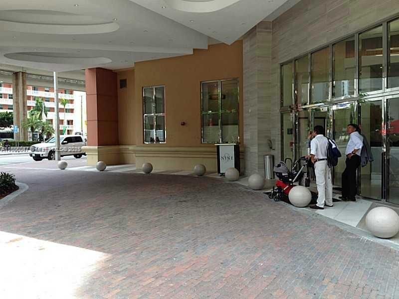 999 SW 1st Ave, Unit 1809, Miami, FL 33130 Photo