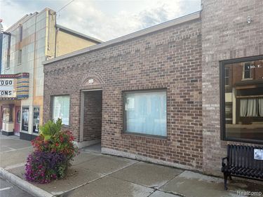 134 E Huron Avenue, Vassar, MI 48768