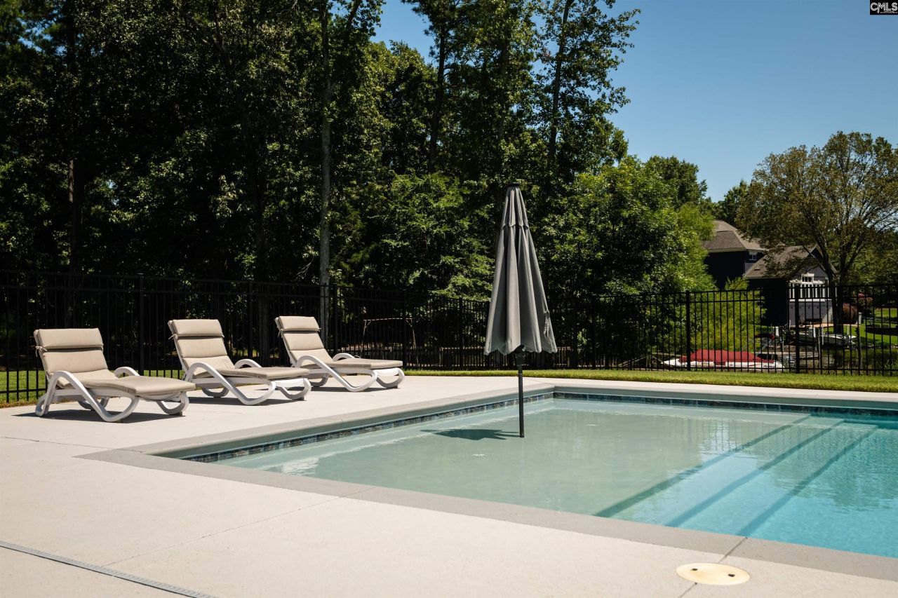 42 Sommerset Place Photo 16