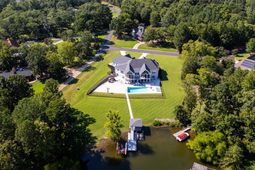 42 Sommerset Place photo 4