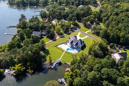 42 Sommerset Place photo 4