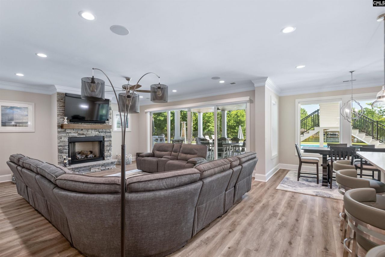 42 Sommerset Place Photo 59