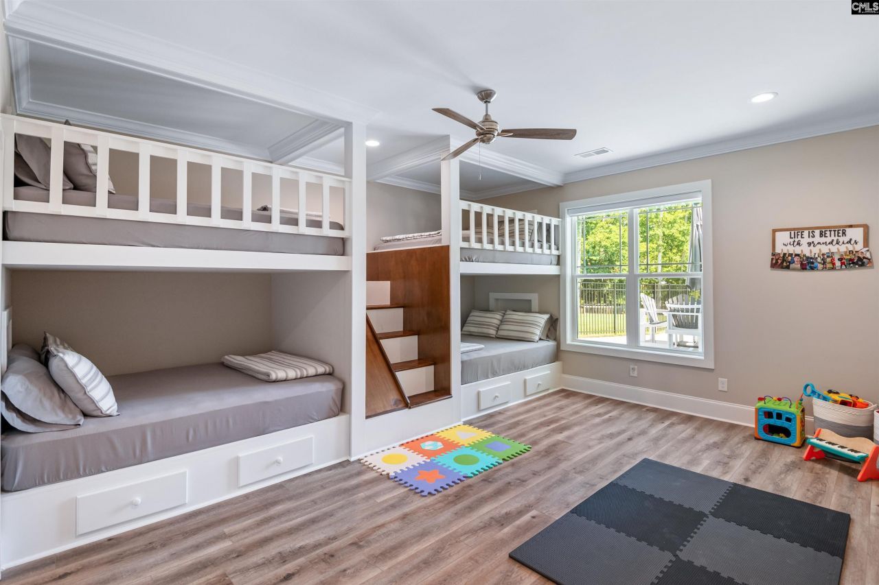 42 Sommerset Place Photo 65