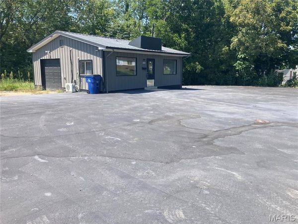 520 KITCHELL Avenue, St Clair, MO 63077