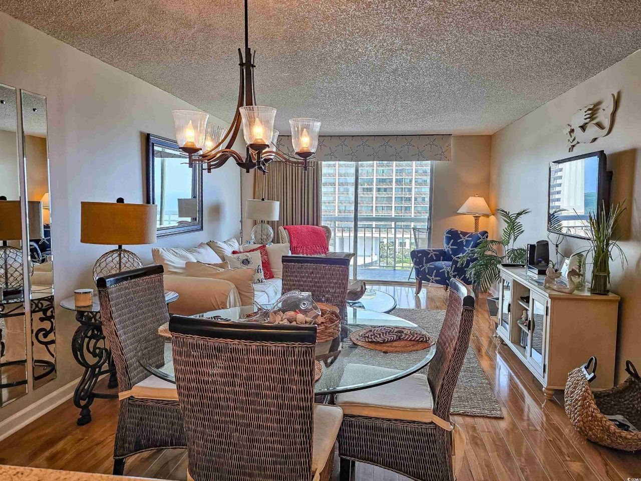 9820 Queensway Blvd. Photo 17