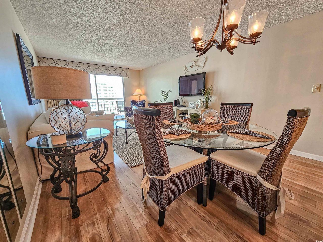 9820 Queensway Blvd. Photo 20