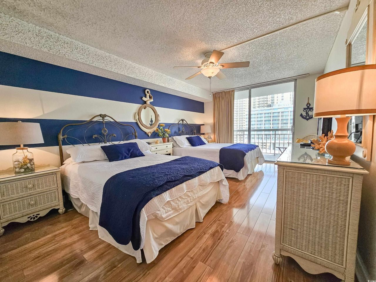 9820 Queensway Blvd. Photo 32