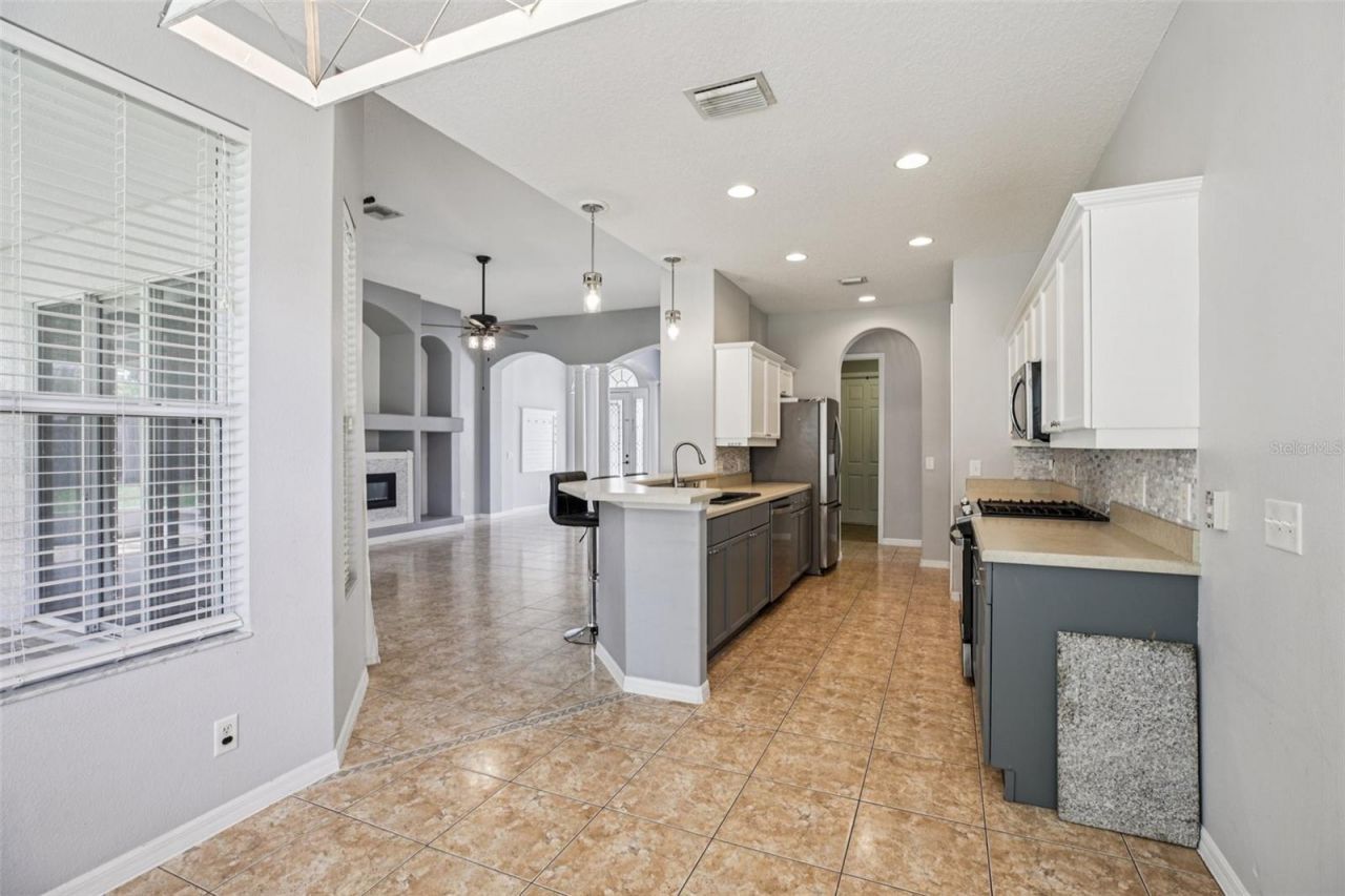 13421 Biscayne Drive, Grand Island, FL 32735 Photo