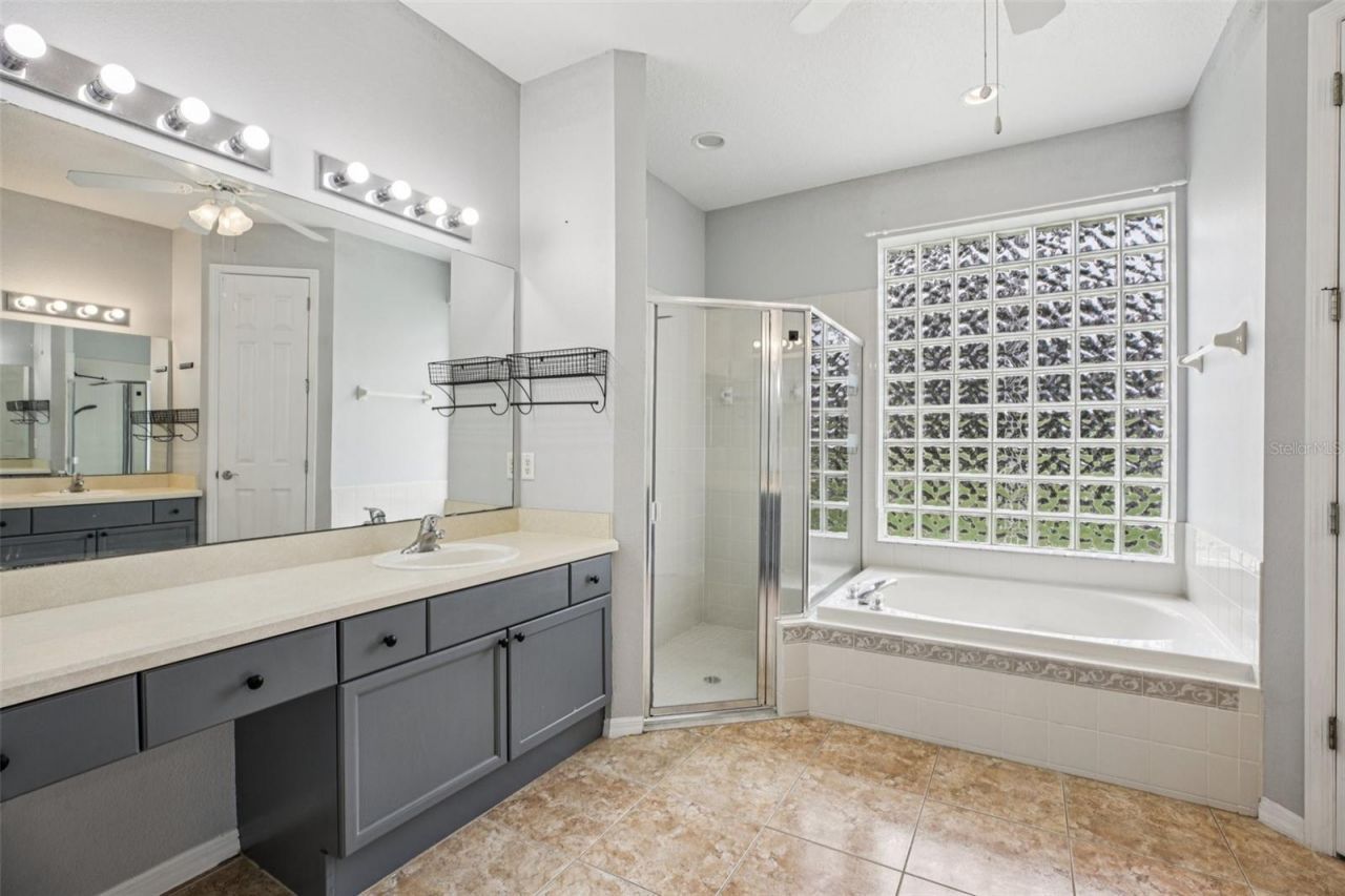 13421 Biscayne Drive, Grand Island, FL 32735 Photo