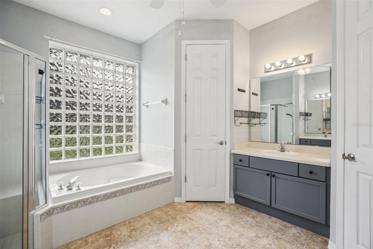 13421 Biscayne Drive, Grand Island, FL 32735 Photo