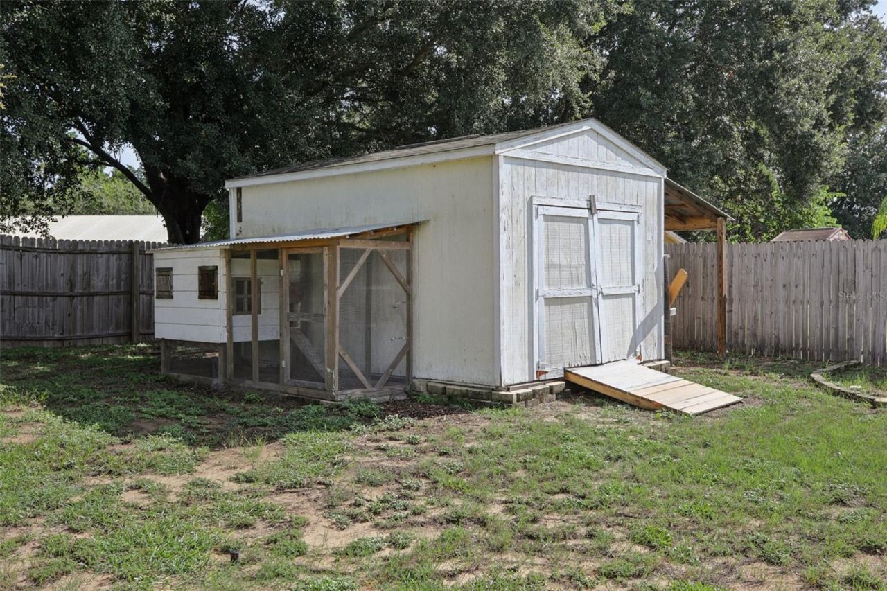 13421 Biscayne Drive, Grand Island, FL 32735 Photo