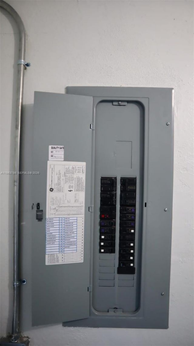 2503 NW 9th St, Fort Lauderdale, FL 33311 Photo