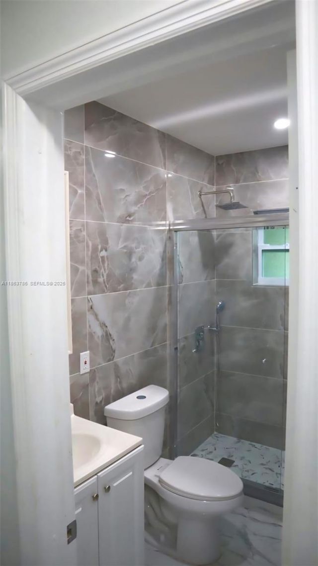 2503 NW 9th St, Fort Lauderdale, FL 33311 Photo