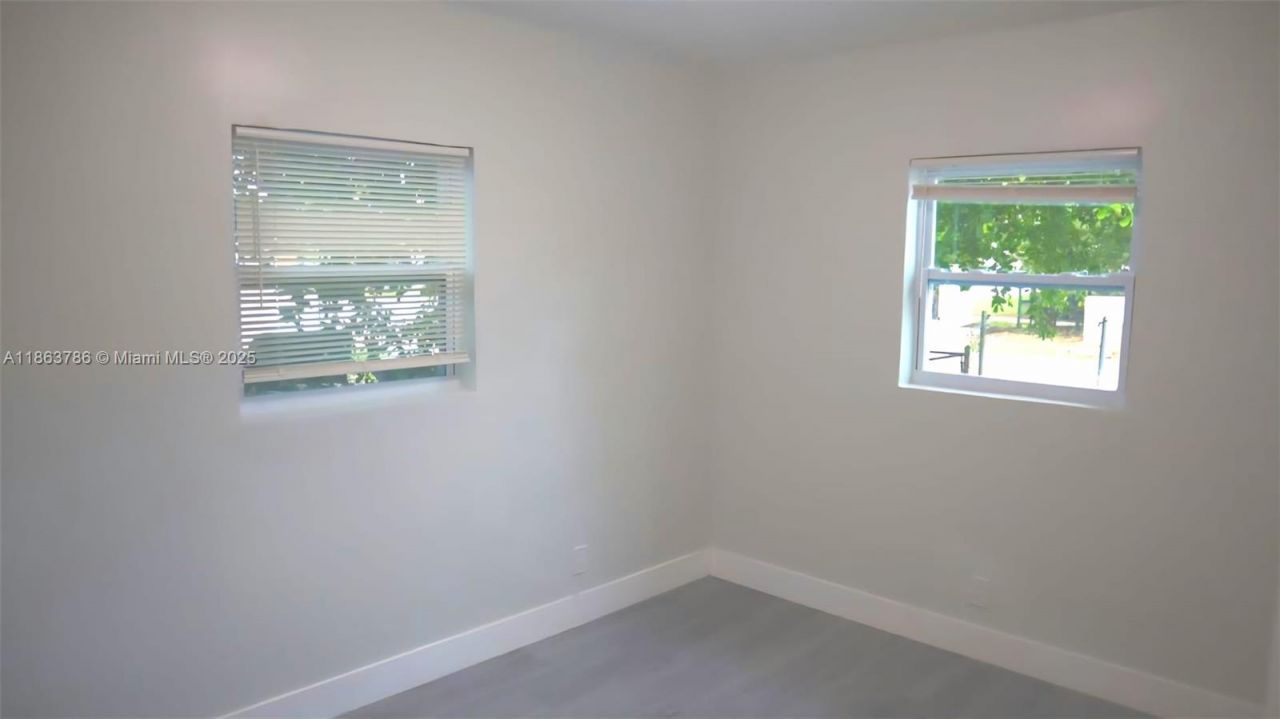 2503 NW 9th St, Fort Lauderdale, FL 33311 Photo