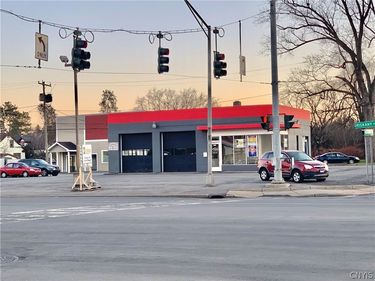 827-821 Oriskany Boulevard, Yorkville, NY 13495