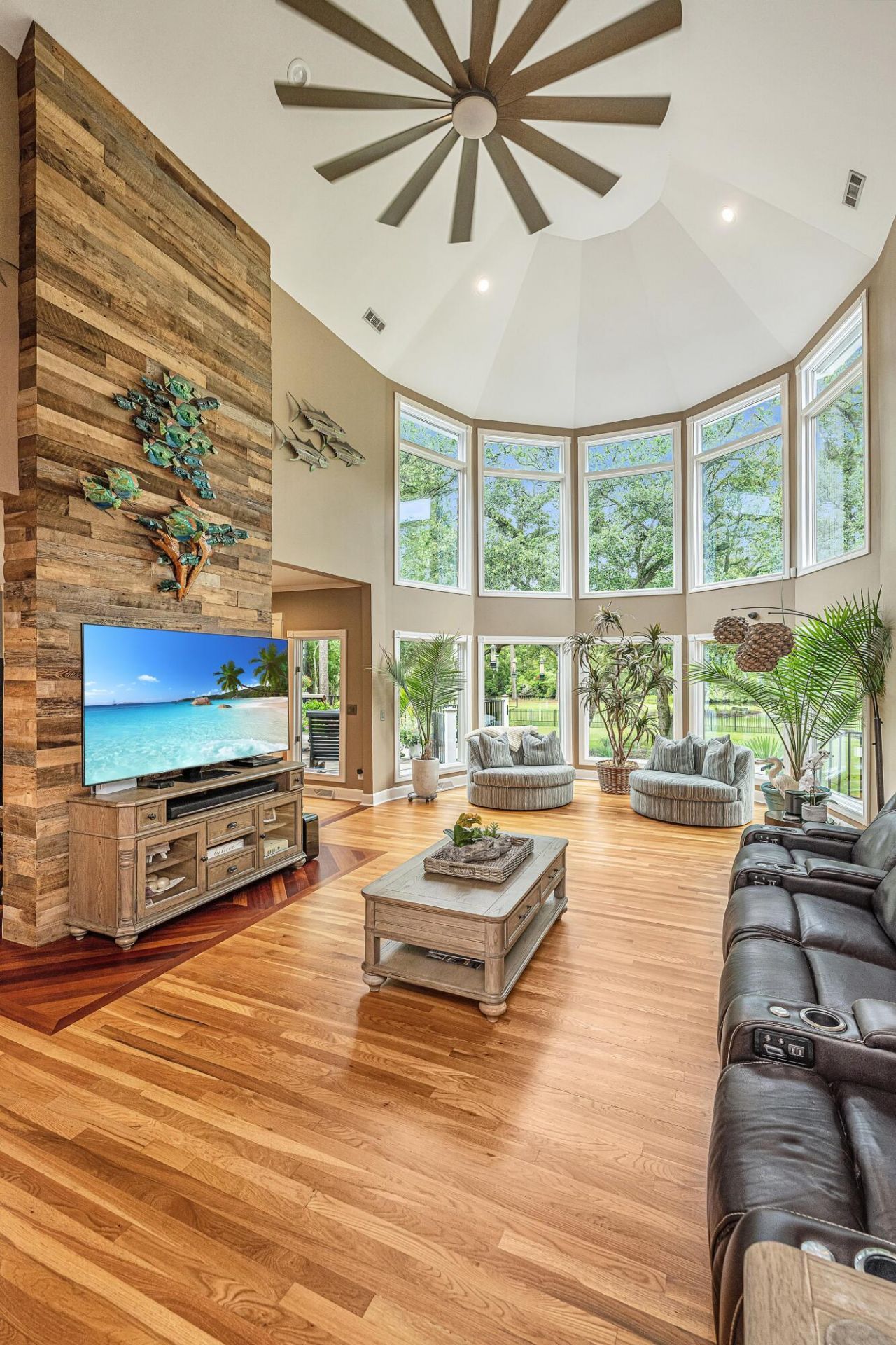 975 Mayfield Street Photo 14