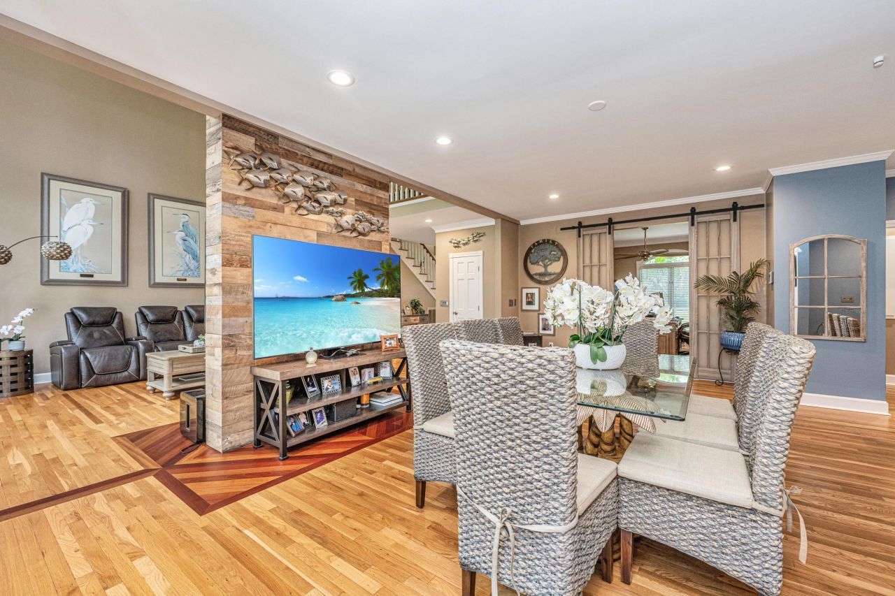 975 Mayfield Street Photo 20