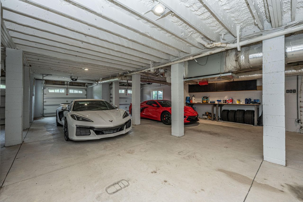 975 Mayfield Street Photo 45