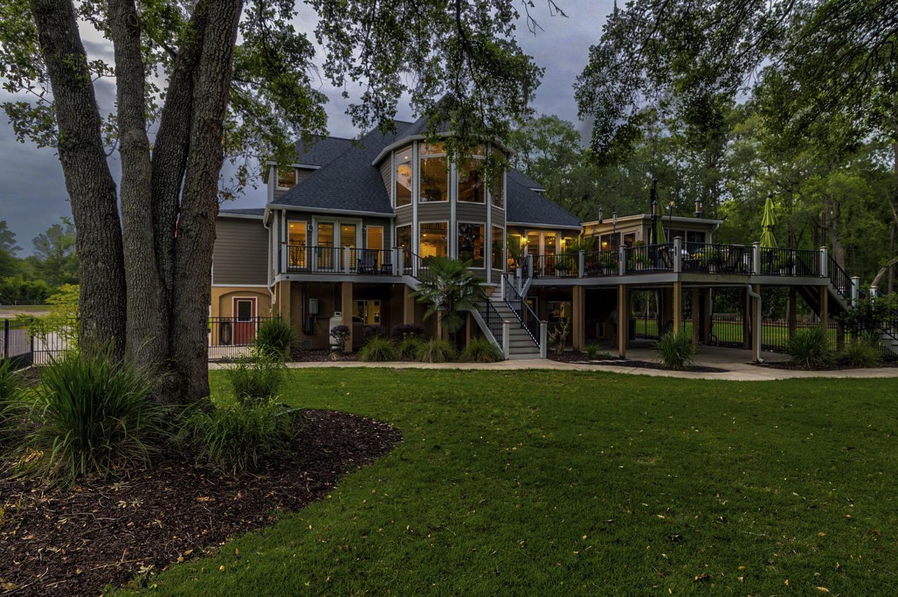 975 Mayfield Street Photo 68