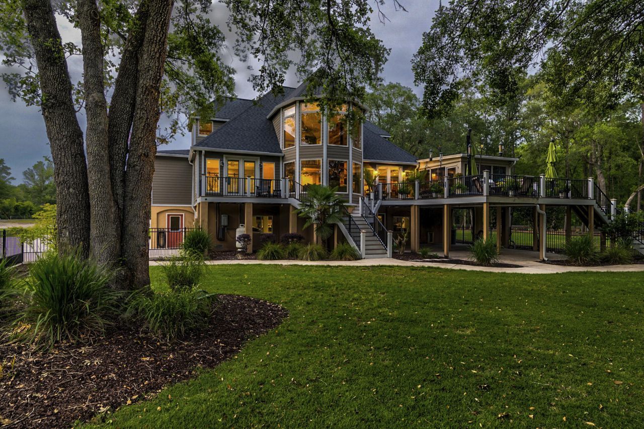 975 Mayfield Street Photo 70