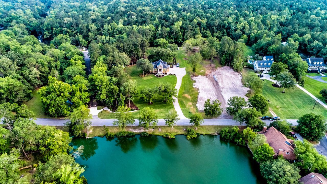 975 Mayfield Street Photo 75