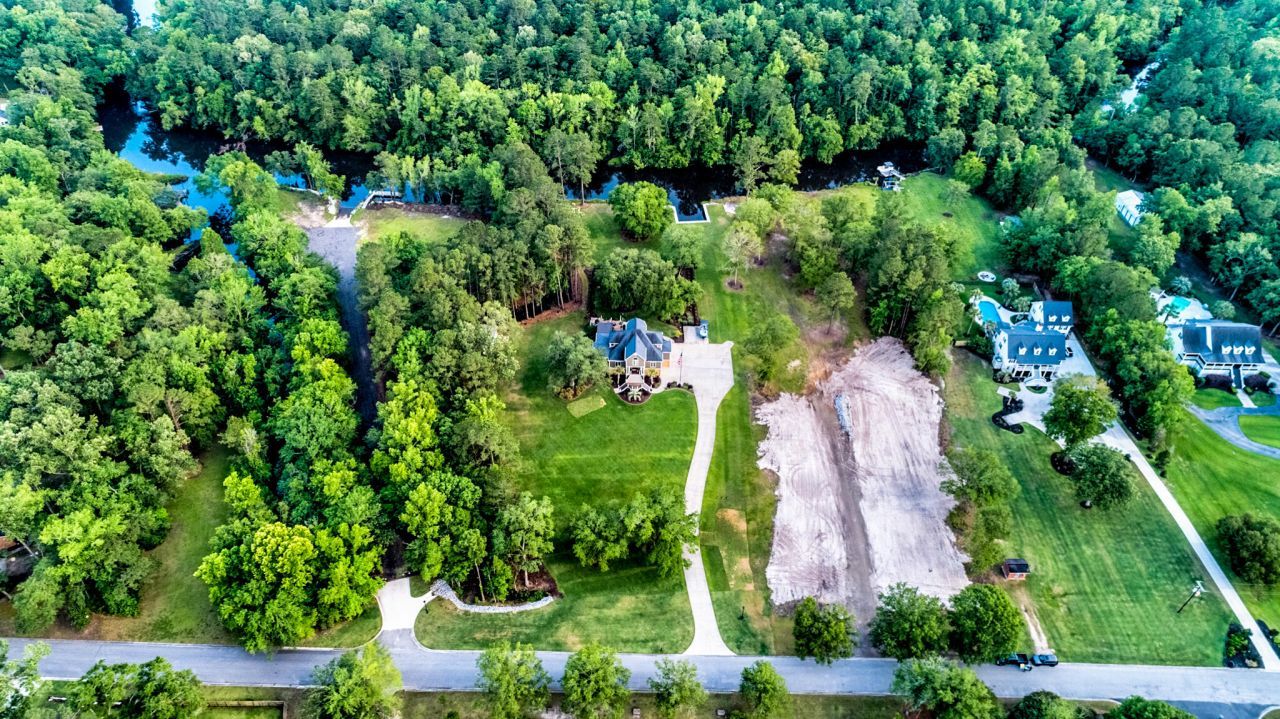 975 Mayfield Street Photo 80