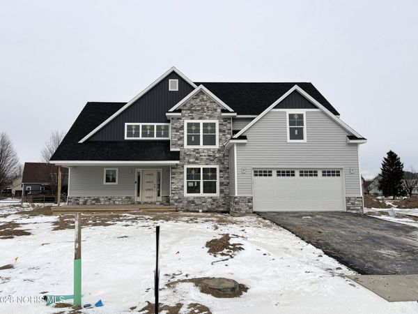 162 Barton Creek Drive, Perrysburg, OH 43551