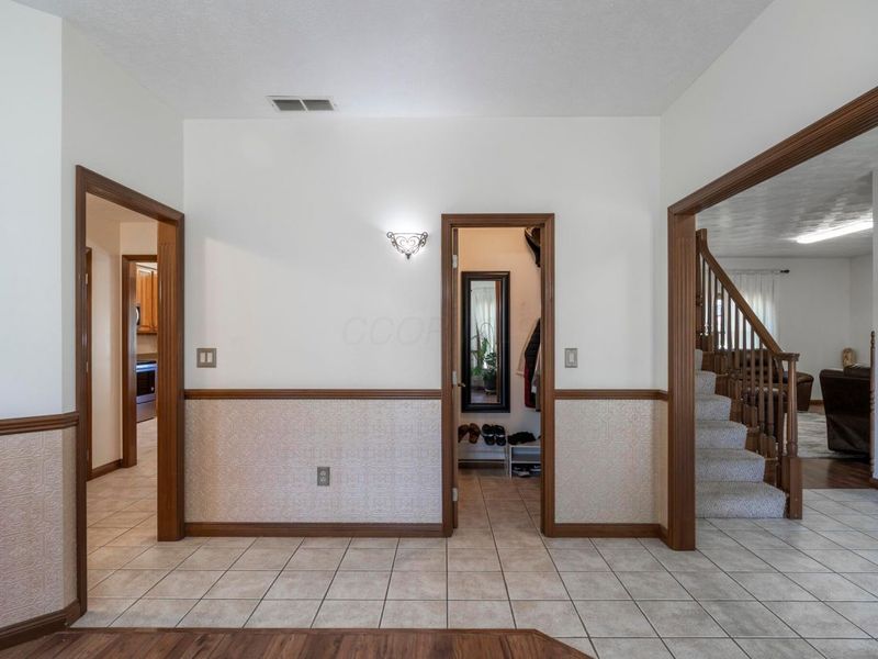 1210 Storybrook Drive, Washington Court House, OH 43160 Photo 11