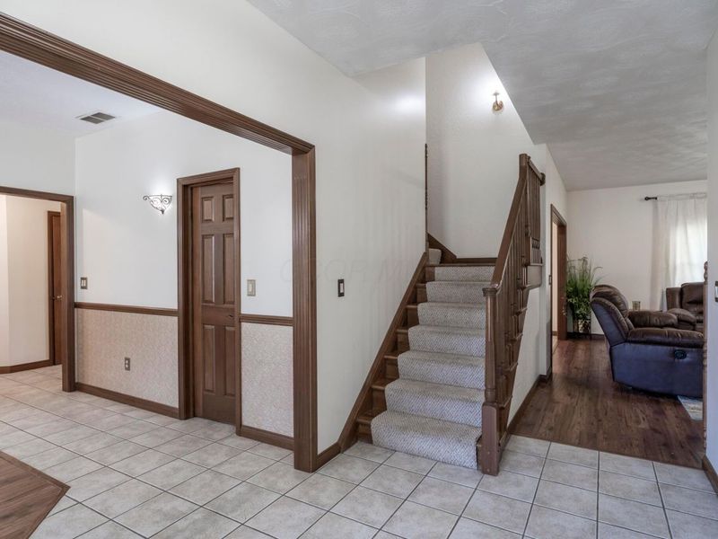 1210 Storybrook Drive, Washington Court House, OH 43160 Photo 9