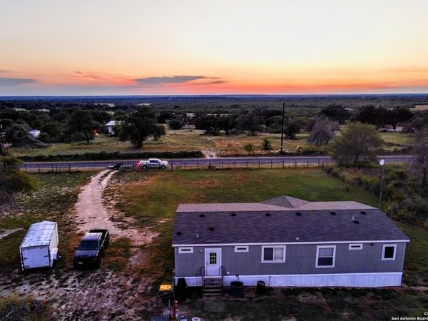 385 Forest Oaks, Somerset, TX 78069