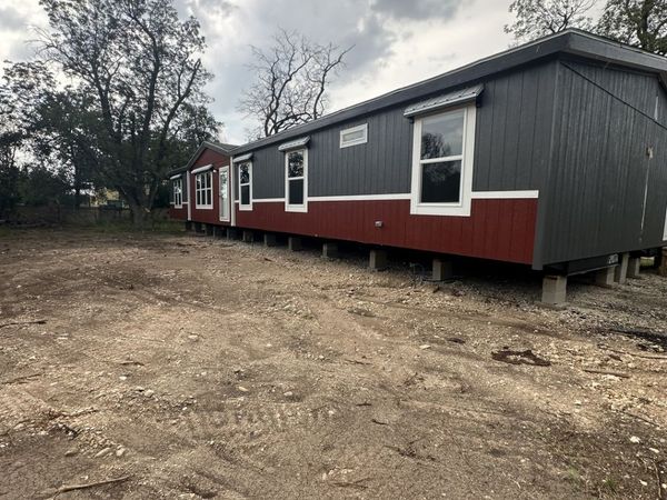 719 N Houston, Sabinal, TX 78881