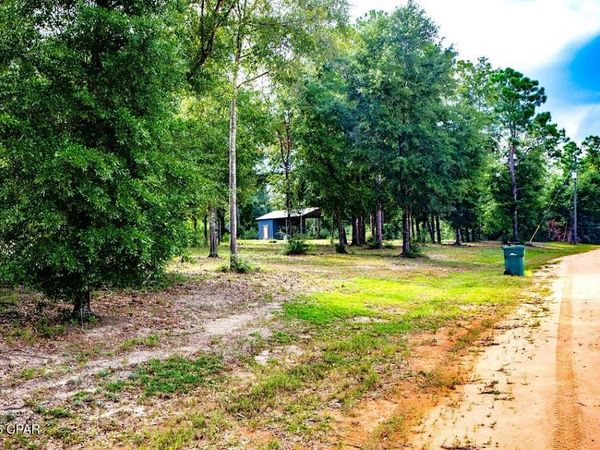 855 Fairborn Avenue, Alford, FL 32420