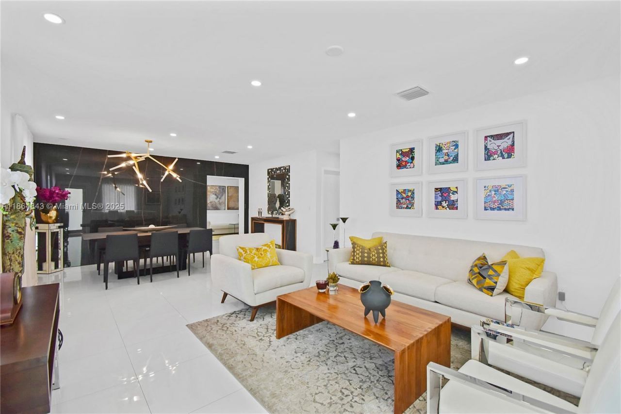 14441 S Biscayne River Rd, Miami, FL 33161 Photo