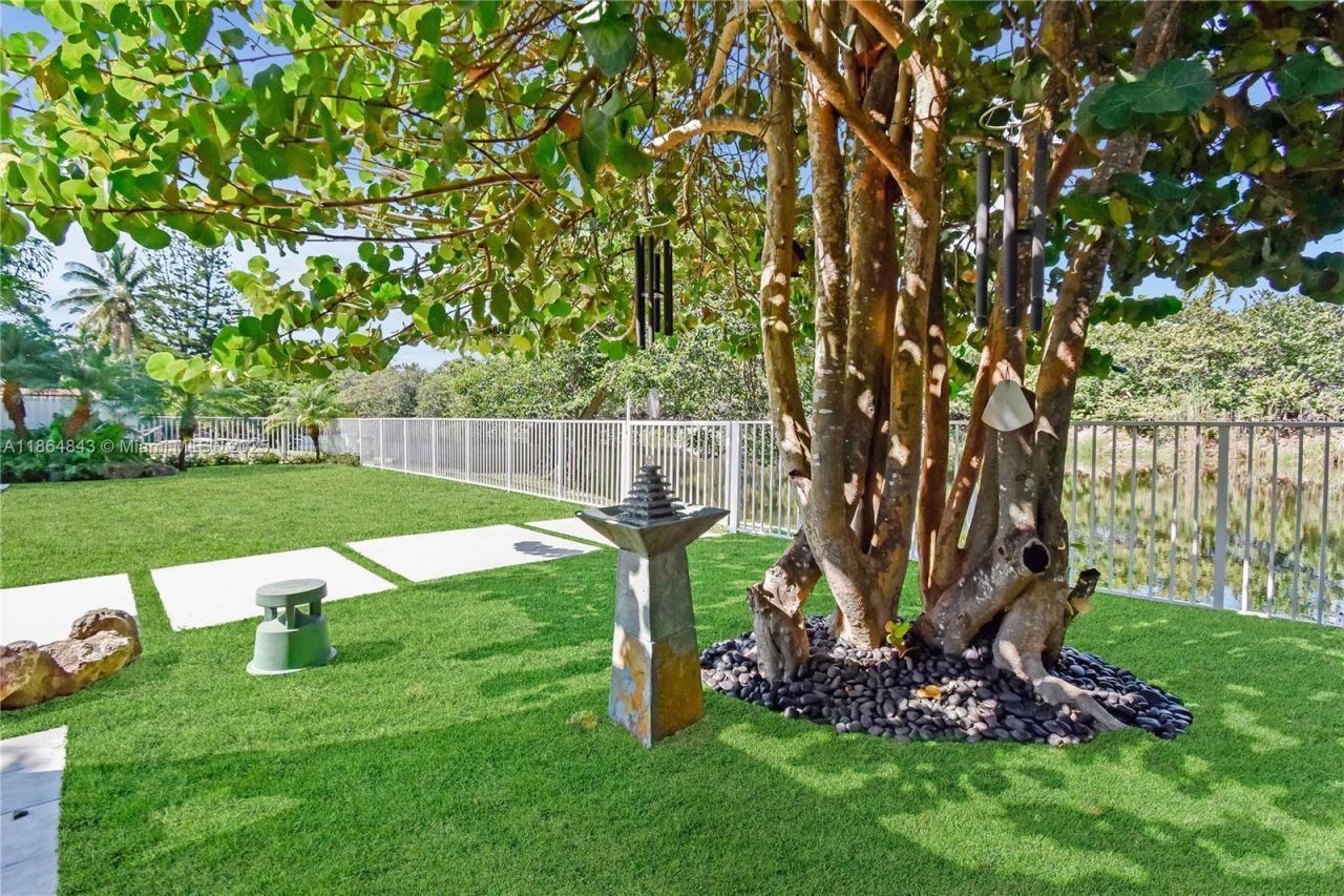 14441 S Biscayne River Rd, Miami, FL 33161 Photo