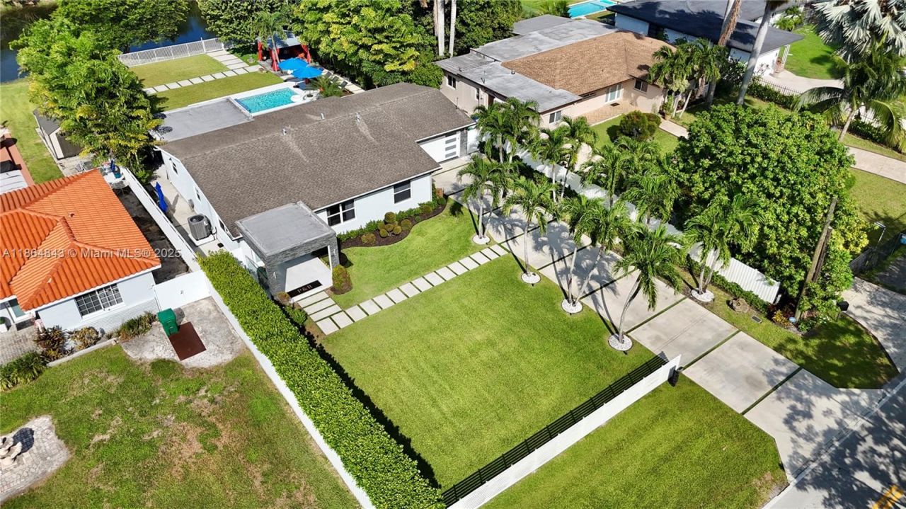 14441 S Biscayne River Rd, Miami, FL 33161 Photo