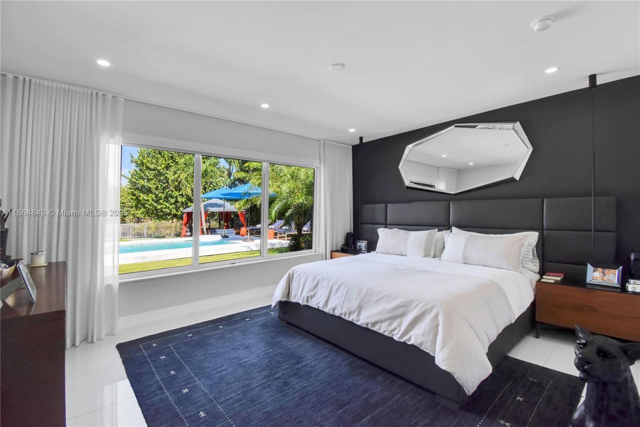 14441 S Biscayne River Rd, Miami, FL 33161 Photo