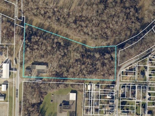 900 N 3rd Street, Cambridge, OH 43725