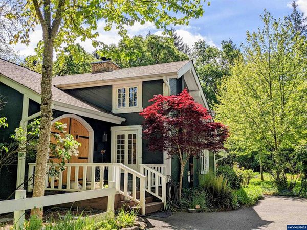 19875 SW Meadow View Dr, McMinnville, OR 97128